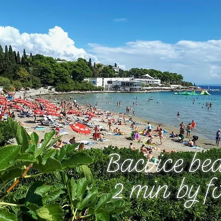 Mini Palais - Beachfront, 5 Min Center 아파트 *