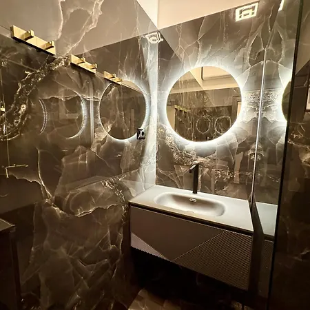 Mini Palais - Beachfront, 5 Min Center * 斯普利特